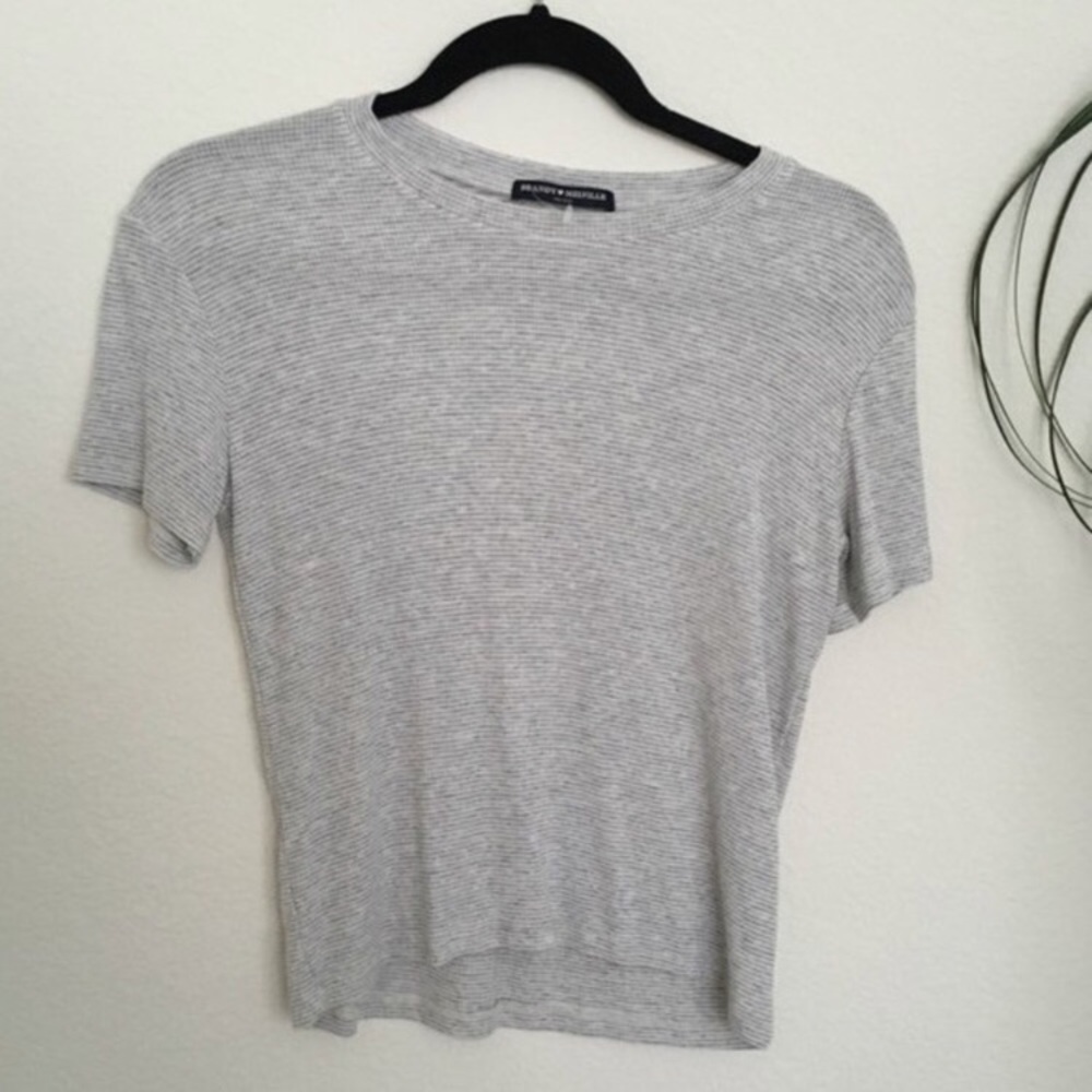 Brandy Melville grey top!
